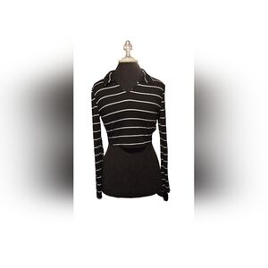 Essentials Women's medium crop top